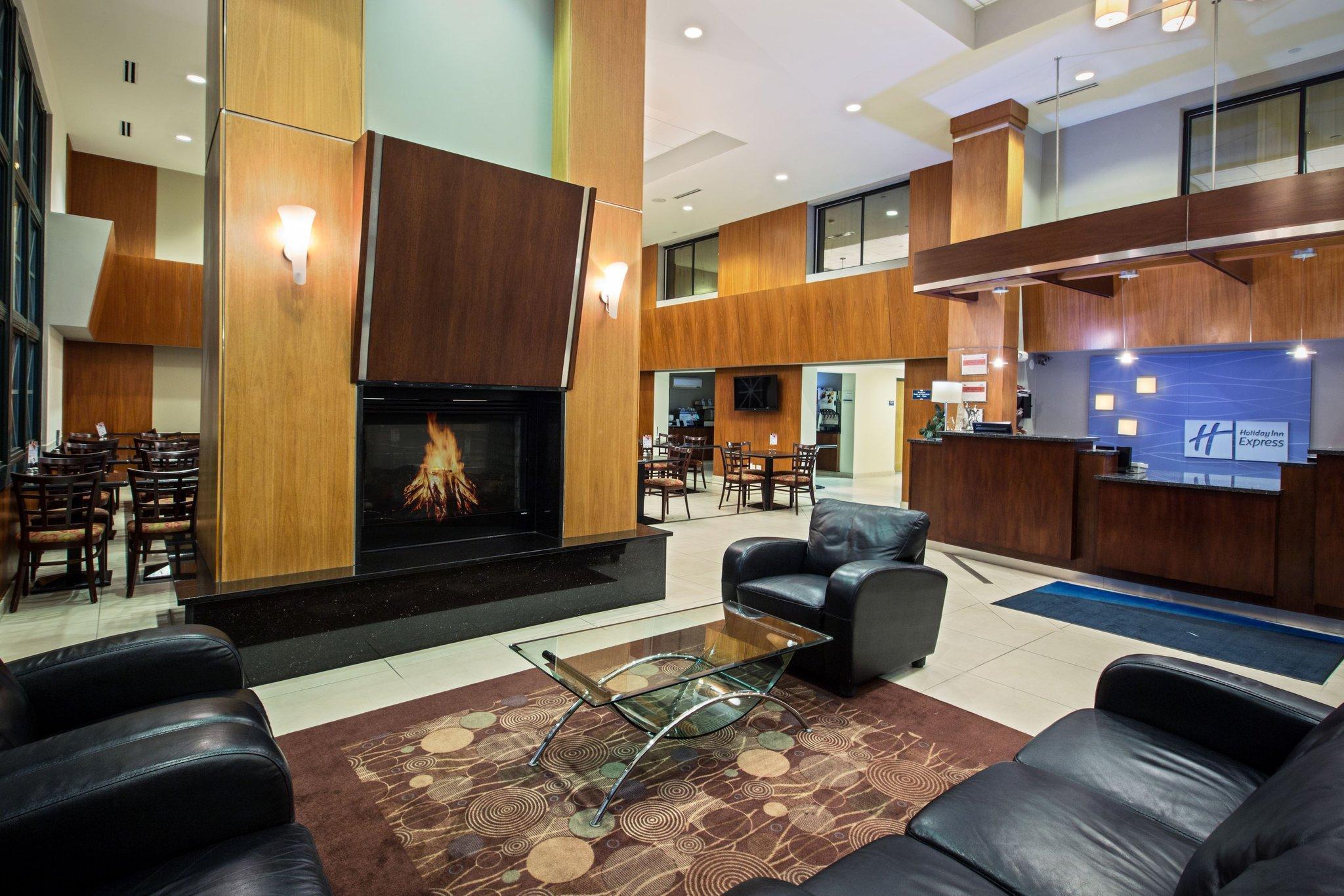 Holiday Inn Express Schaumburg-Rolling Meadows By Ihg Exterior photo