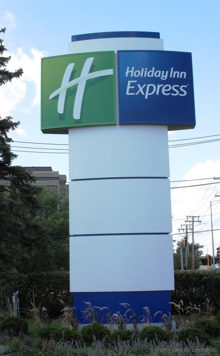 Holiday Inn Express Schaumburg-Rolling Meadows By Ihg Exterior photo